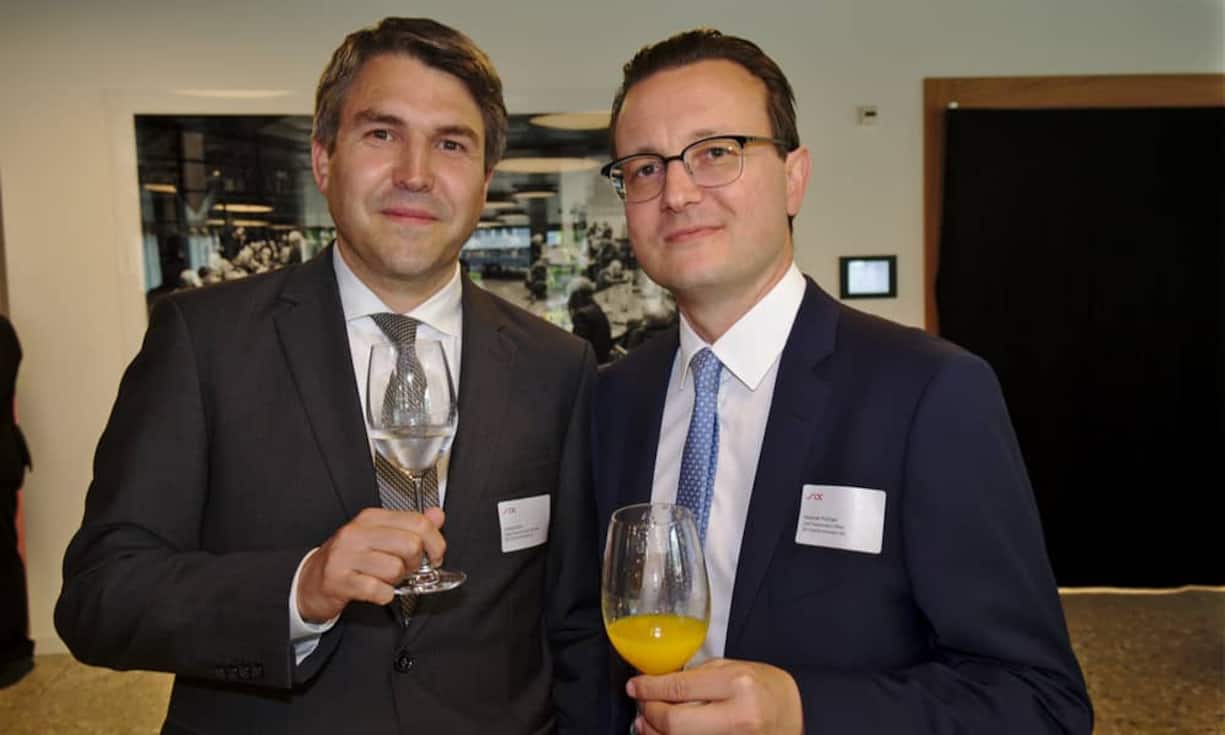 Andrej Eichler, Head Financial Industry Services, SIX Payment Services AG;
Alexander Roitinger, Chief Transformation Officer, SIX Financial Information AG