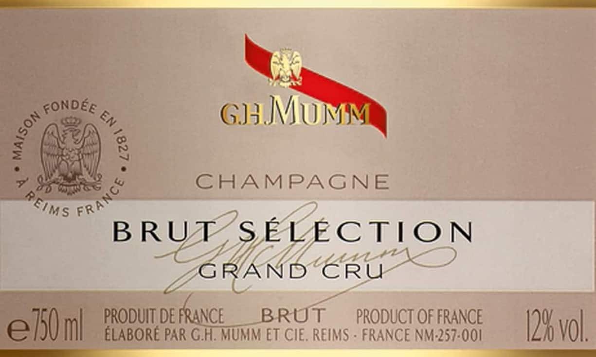 Mumm Brut Seléction Grand Cru. Dieser neue Champagner vereint ausschliesslich Trauben der hauseigenen Weinberge in sich, damit 60 Prozent Pinot Noir und 40 Prozent Chardonnay. Ein Wein in goldenem Kleid, mit Aromen von Zitrus-Confit, Quitte und Honig sowie einem delikaten, weinigen Geschmack mit Frische und Nachhaltigkeit.
