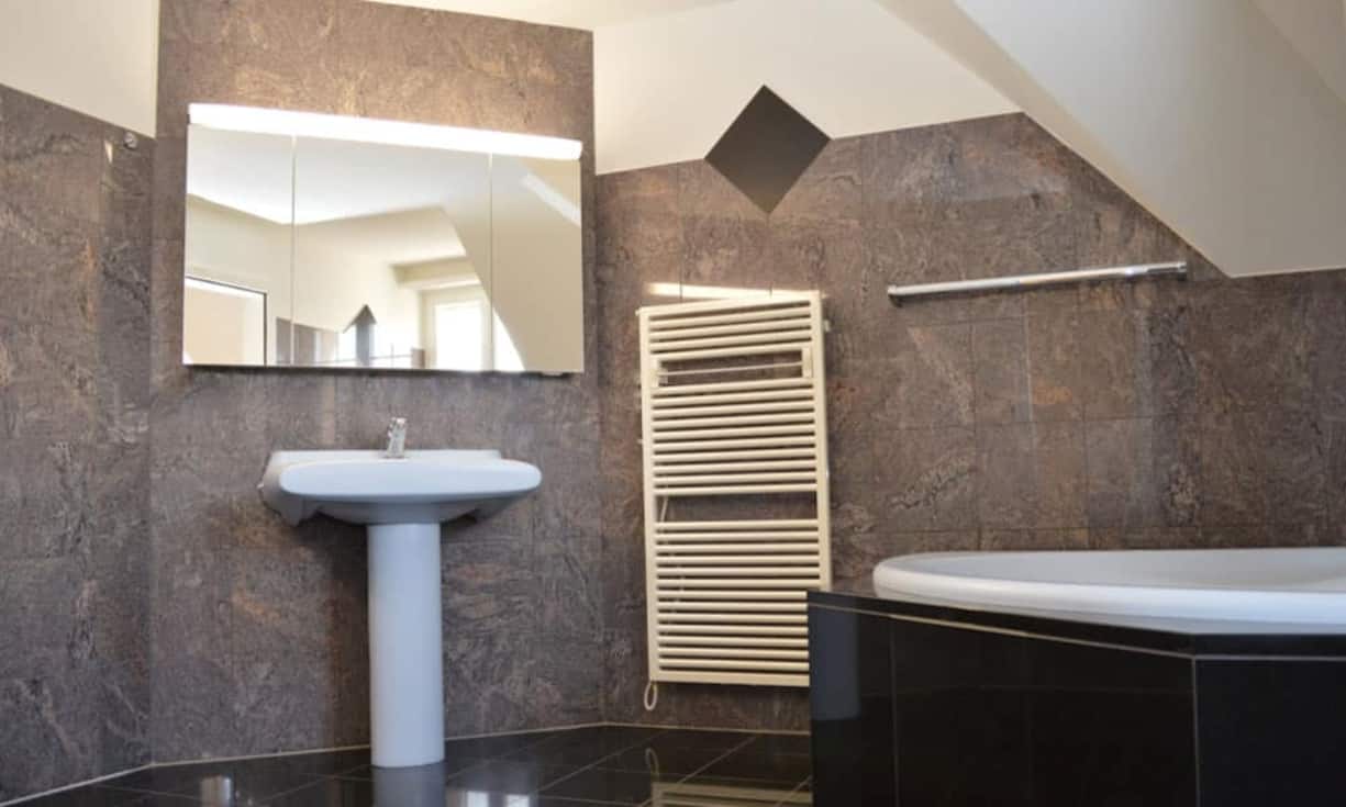 ... Bad, sowie der separate Bereich für die Eltern...