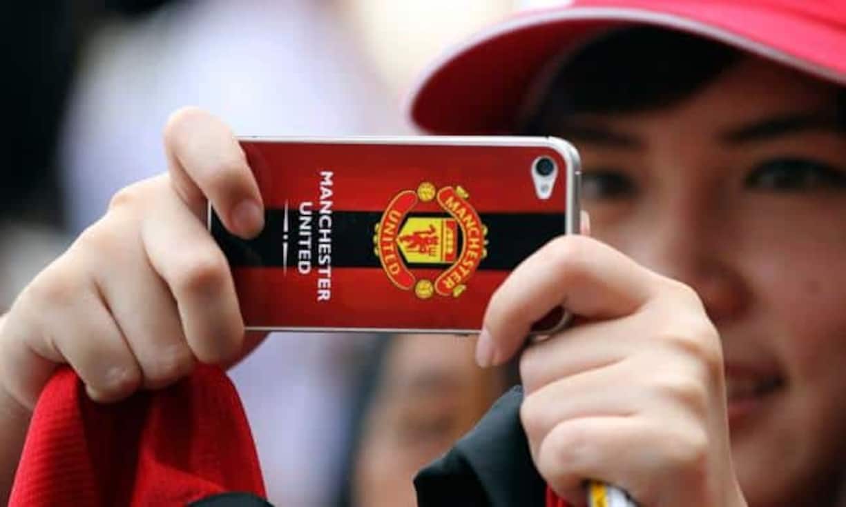 Machester United steht dank einem Börsenwert von 495 Millionen Franken auf Rang 1 - obwohl der Verein in den letzten zwölf Monaten ein Minus von einem Prozent hinnehmen musste. Der Gang an die Börse fand im August 2012 statt. Bilder: Keystone