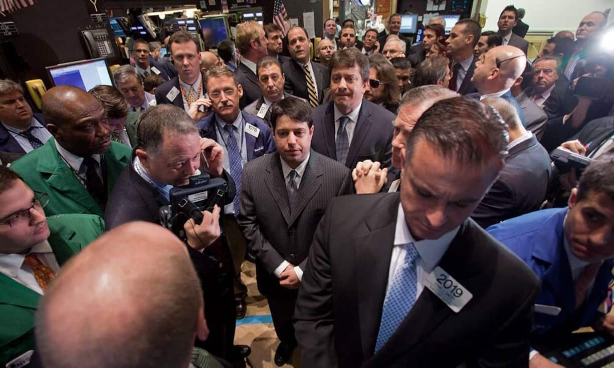 Noch bevor der Handel an der Wallstreet traditionell eingeläutet wurde, stürzte die Aktie Devisenhandelsplattform FXCM im vorbörslichen Handel um 86 Prozent in die Tiefe. Bilder: Bloomberg/ Keystone