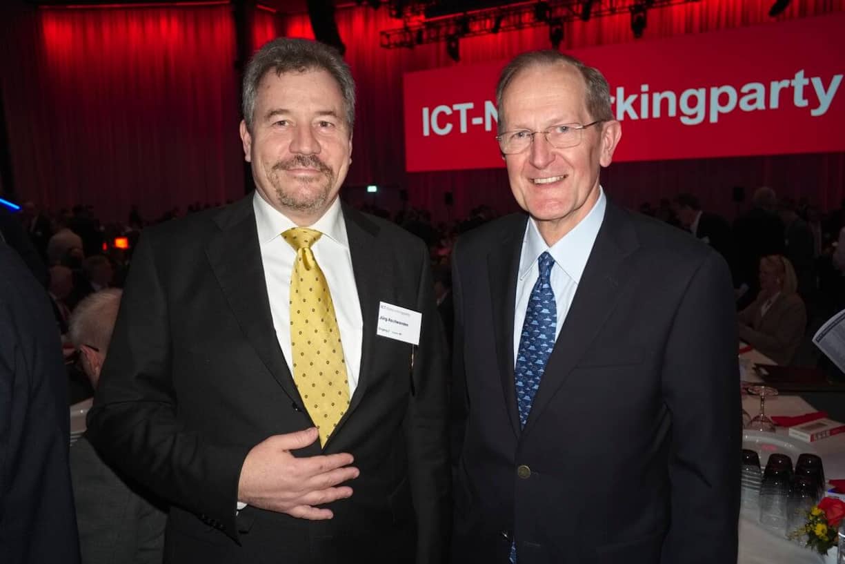 Jürg Aschwanden, Director Public Policy, upc cablecom; Joseph Deiss, alt-Bundesrat