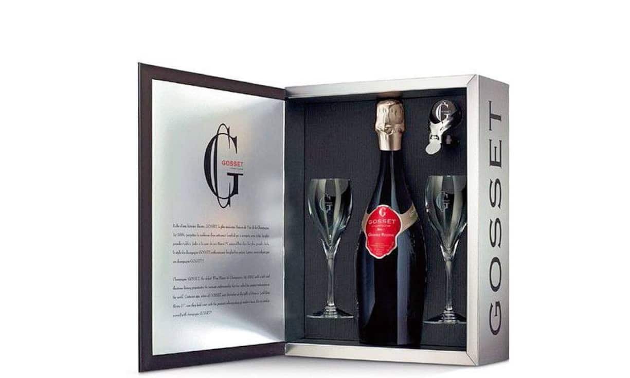 Gosset Grande Réserve
Immer ein beliebtes Mitbringsel. Geschenkverpackung mit zwei Gläsern. Caveau de Bacchus, 85 Franken.