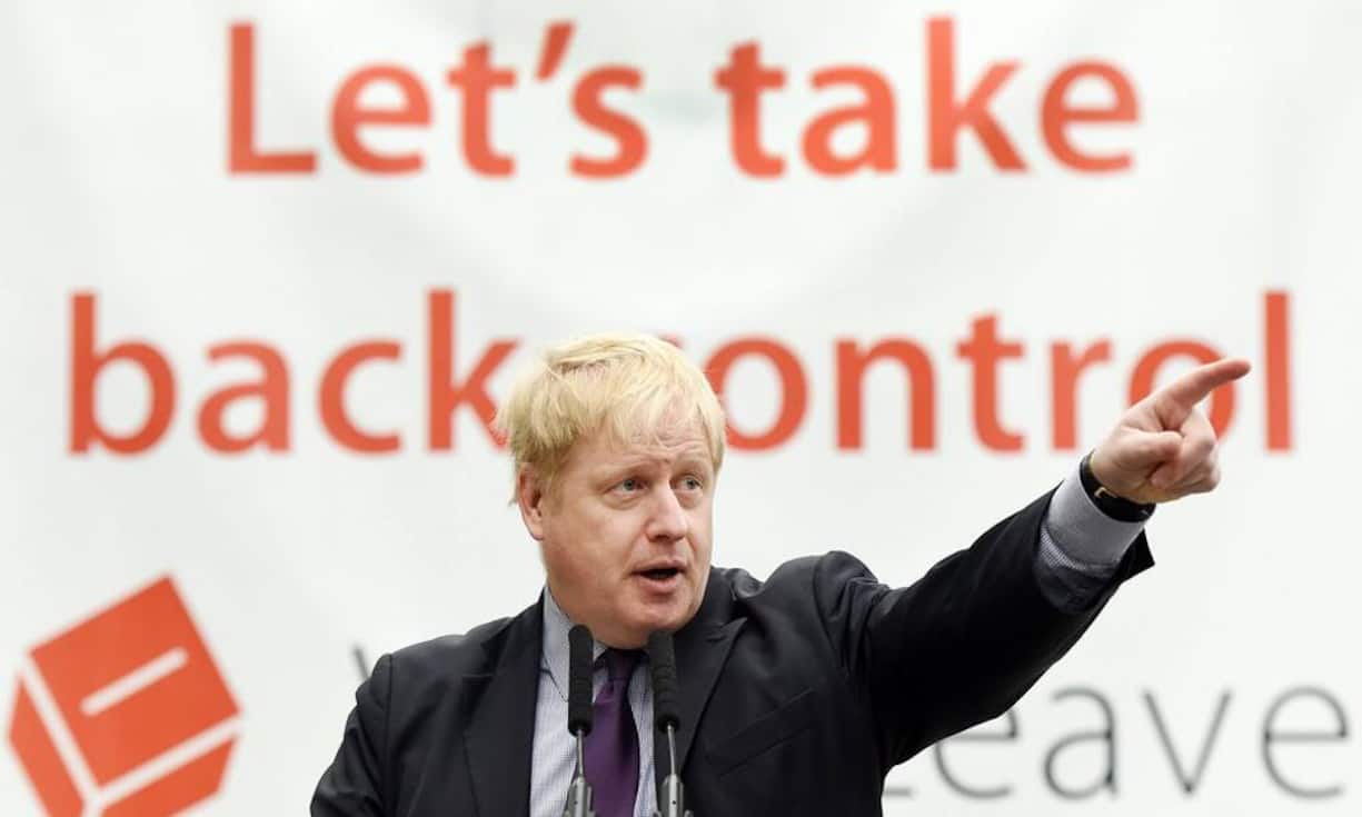 Boris Johnson: Londons Ex-Bürgermeister hat sich als Galionsfigur der Austrittsbefürworter etabliert - und ist zum direkten Gegenspieler Camerons avanciert. Der rhetorisch begabte Populist ist ein Freund verbaler Zuspitzung und Provokationen. Ein Beispiel ist seine Behauptung, die EU wolle den Superstaat - wie einst Napoleon und Hitler. Dafür erntete er reichlich Kritik, doch bei den Briten ist er populär. Einer Umfrage zufolge halten ihn viele Briten sogar für glaubwürdiger als Cameron.