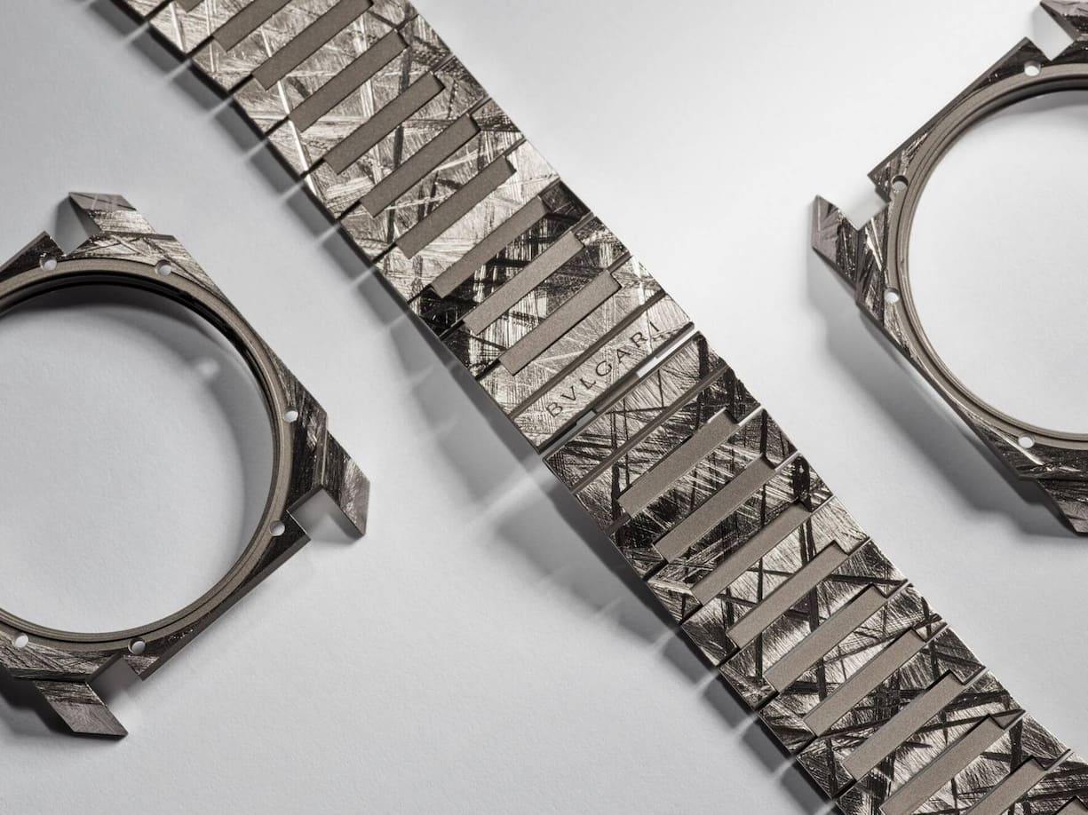 Von Hand zerkratztes Band.