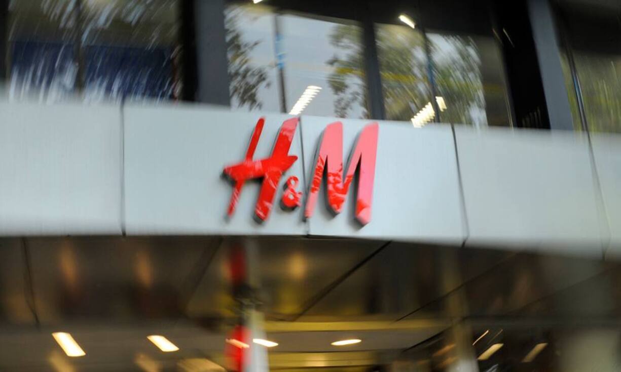 H&M: Auch die H&M-Aktie hat kein starkes Jahr hinter sich - minus 10 Prozent. Ein operativ starker Dezember brachte zuletzt jedoch etwas Fahrt in den Titel. In Europa und Nordamerika lief es da für die Schweden deutlich besser, als von Analysten erwartet worden war. Bei H&M beträgt das 2016er-KGV über 20.
