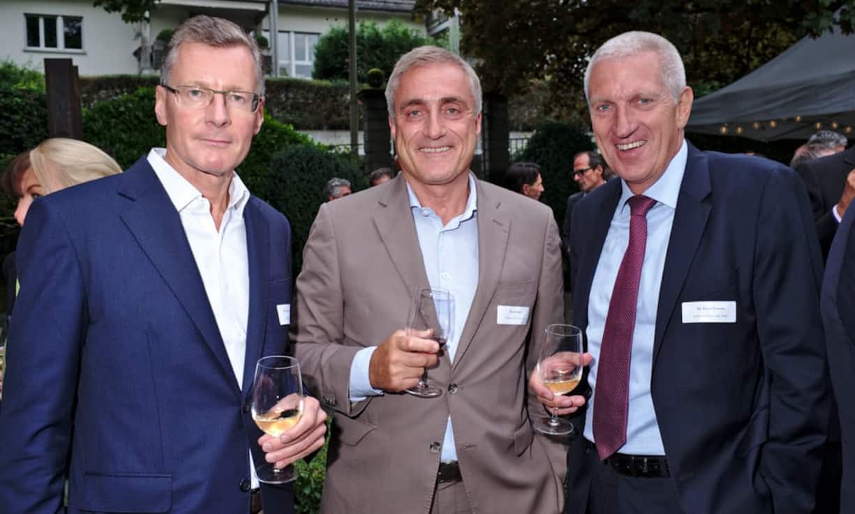 Christian Camenzind, Gründer, Crapera Capital;
Ronald Sauser, Head M&A, Ernst & Young AG;
Pierin Vincenz, CEO, Raiffeisen Gruppe