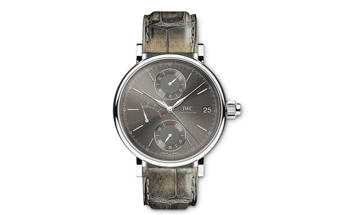 IWC - Eindrücker
Portofino Handaufzug Monopusher: Die für ihre Schlichtheit geliebte Portofino-Linie gewinnt ein technisch anspruchsvolles Modell hinzu. Mit dem Handaufzug Monopusher präsentiert IWC erstmals einen Eindrückerchronographen. Lediglich eine kleine Auswölbung an der Krone verrät den Zusatzmechanismus. 
Werk: Mechanischer Eindrücker, Handaufzug; Gehäuse: 18 Karat Weissgold (auch in Rotgold erhältlich); Durchmesser: 45 mm