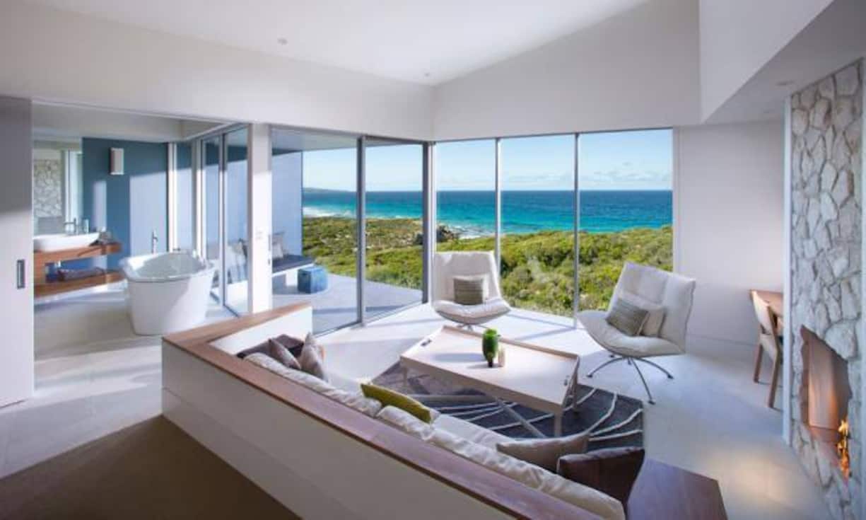 Platz 4: Southern Ocean Lodge, Australien.Wer sich nach neuen Horizonten und erhabenen Situationen in der Natur sehnt, braucht keine angesagten Hotspots, sondern einen stimmigen Zufluchtsort wie die Southern Ocean Lodge auf der südaustralischen Kangaroo Island. Die Lodge stellt ästhetische Gelassenheit her und sorgt für den authentischen Abenteuerfaktor.