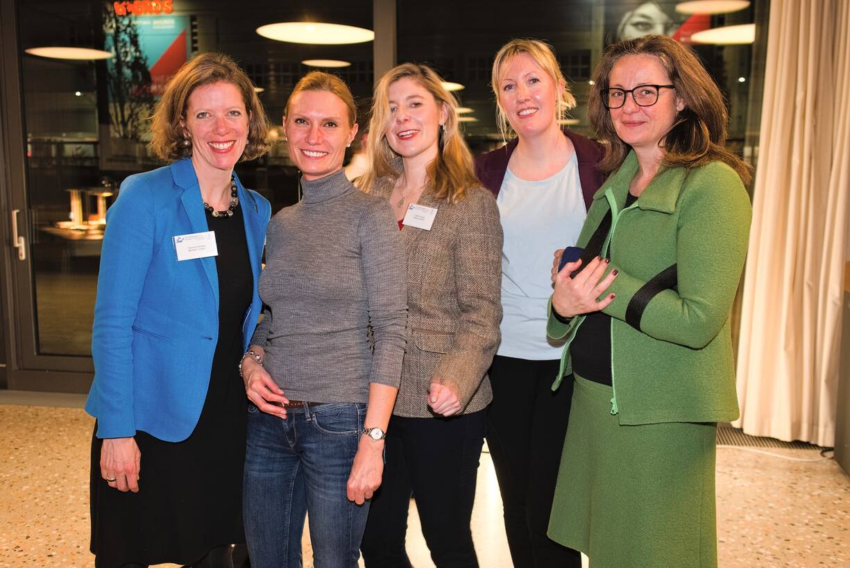 Caroline Perriard, Brandit GmbH;Livia Spiesz, SwissCognitive;Caitlin Krause, SwissCognitive;Kate Coffey, Brandit GmbH;Sandrina Gruber, SwissCognitive - AI Hub