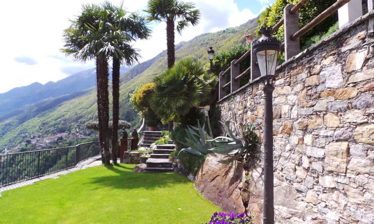 ... auf unterschiedlichen Ebenen und bieten Platz zum Geniessen.