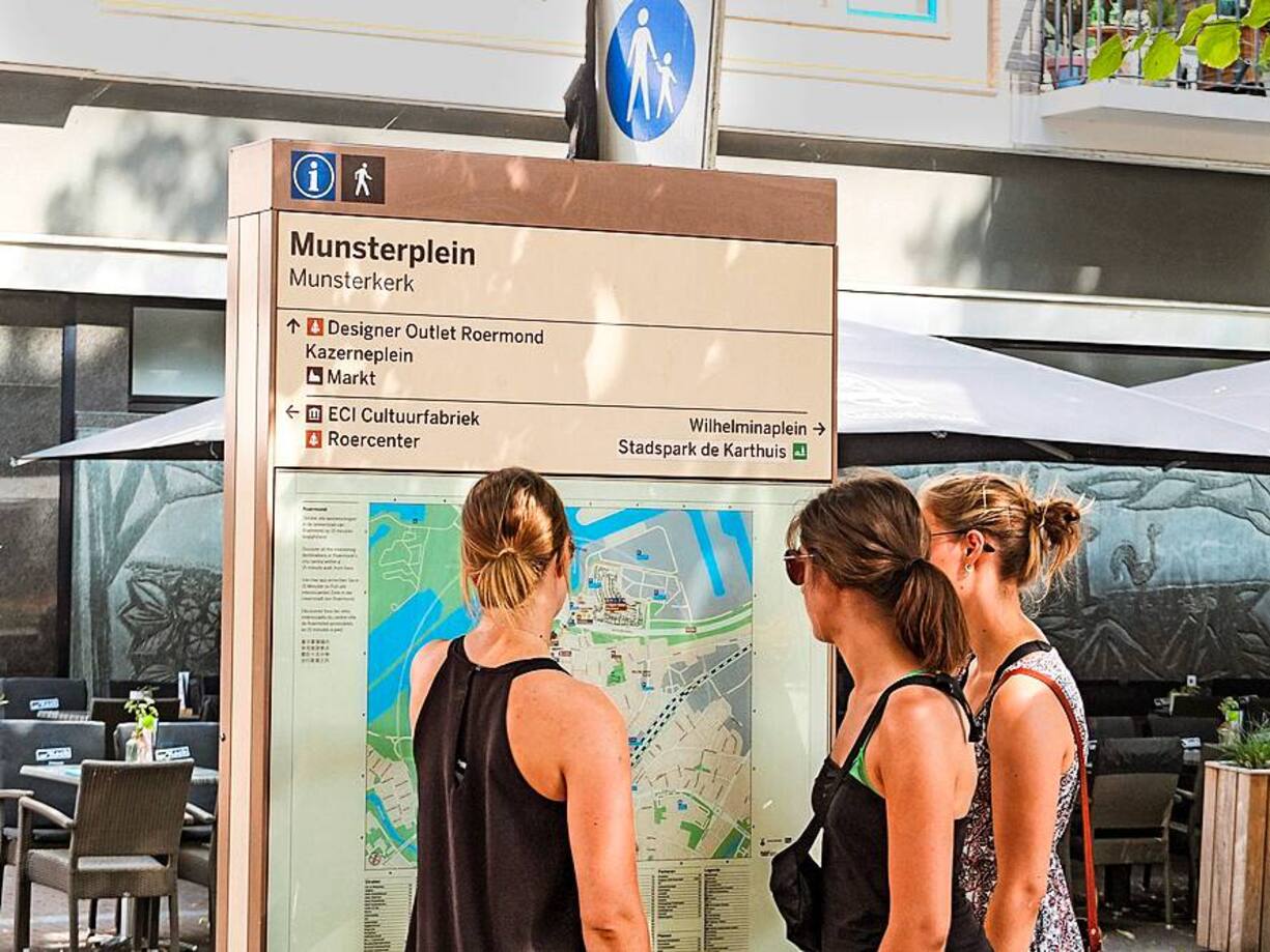 DESIGNER OUTLET ROERMOND (NL)