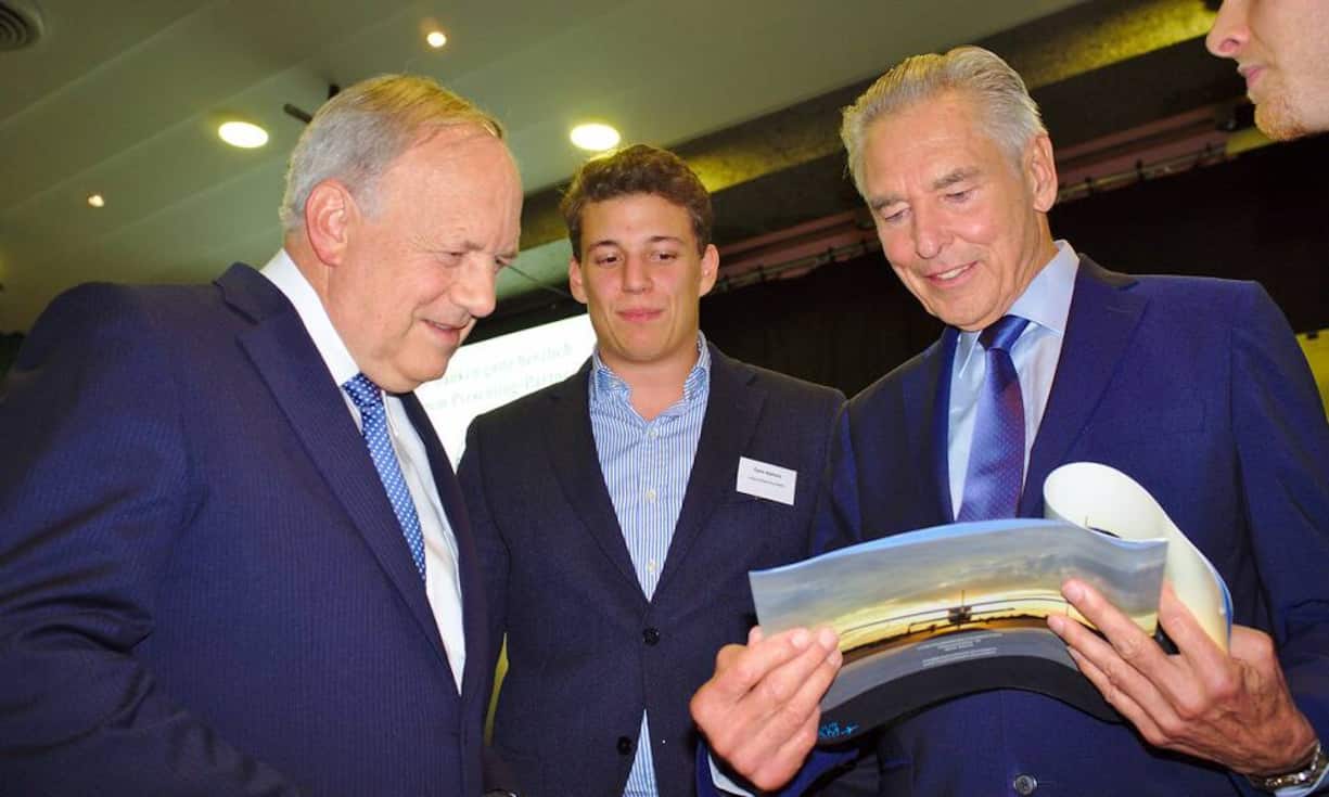 Johann Niklaus Schneider-Ammann, Bundespräsident;
Carlo Schmid, liveyourdream.foundation;
Peter Brabeck-Lethmathe, Nestlé