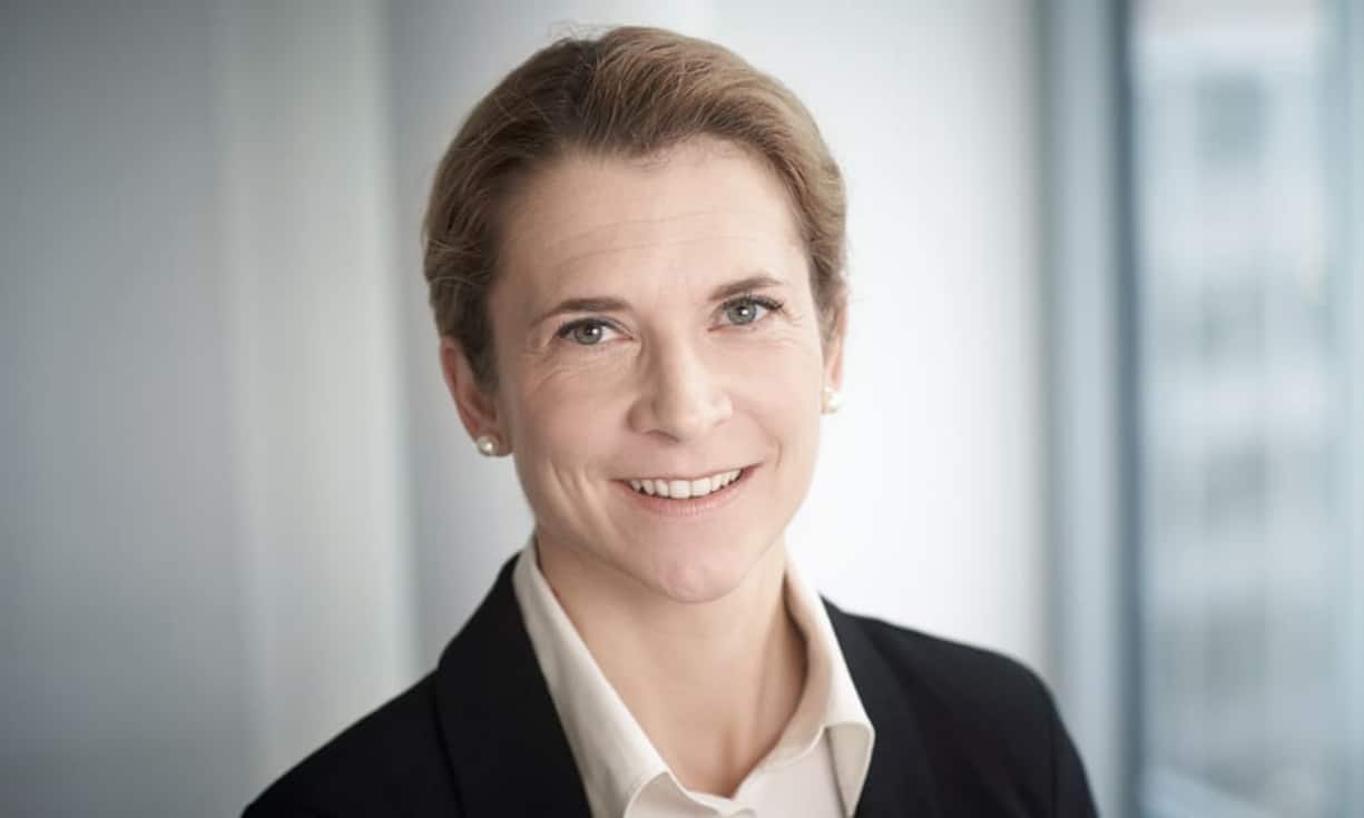 Junge Familienmitglieder, eine wiederbelebte Partnerschaft, neue Wachstumspläne: Die Bank Vontobel startet wieder durch:Die Neuen:Nach dem Tod von Patron Hans Vontobel übernimmt die Enkel-Generation - und zieht in den Verwaltungsrat ein. Eine von ihnen: Maja Baumann. Die Juristin ist auch Bindeglied zum Aktionärspool, hat sie doch in der Familienholding Vontrust und der Vontobel-Stiftung Einsitz.