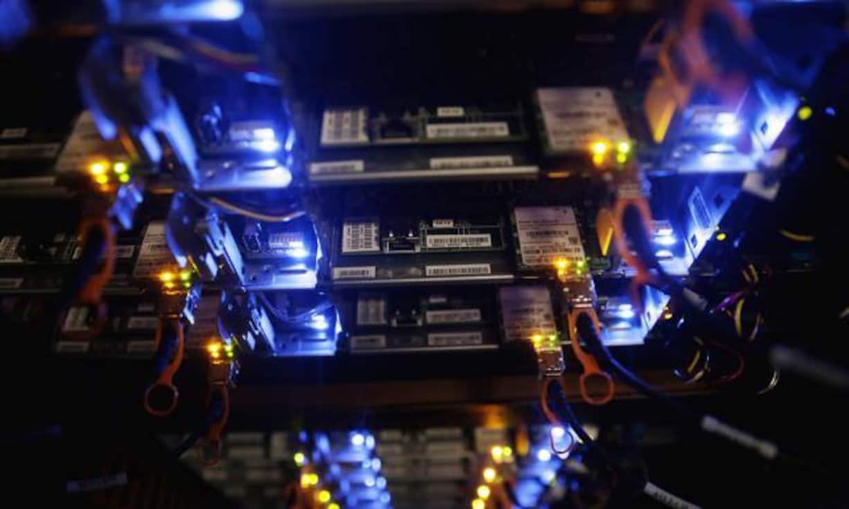 Facebook, der am stärksten diskutierte Börsengang bisher, schafft es beim Ranking der grössten Börsengänge aller Zeiten nur auf Rang 7. 2012 erzielte Facebook einen Erlös von 16,01 Milliarden US-Dollar.