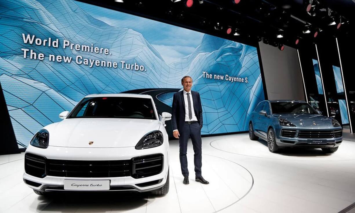 Porsche: Porsche-Chef Oliver Blume nannte das autonome Fahren im vergangenen Jahr noch «so verlockend wie eine Rolex fürs Eierkochen.» Der Porsche-Fahrer werde aus Spass am Fahren nie das Lenkrad aus der Hand geben. Doch autonome Komfortfunktionen, wenn ein Sportwagen etwa im Stau auf der Autobahn rollt, sollen mittlerweile auch die Porsche-Kunden nicht missen. Mit der Konzernschwester Audi will die Sportwagenschmiede die Technologie gemeinsam voranbringen.