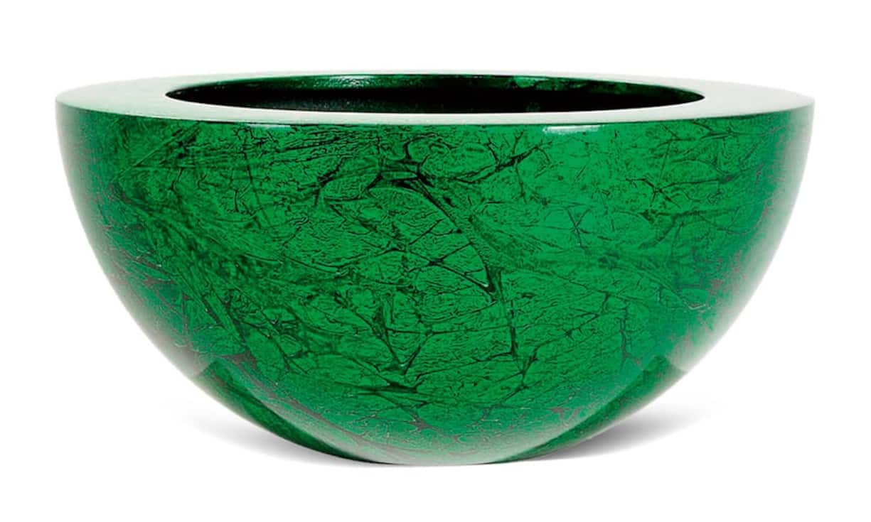 Echte Designer-Stücke. Der Künstler Ad Boers experimentiert gerne mit Farben und Formen. Seine Kollektionen sind daher immer anders und stets einmalig. Mit diesen Schalen liegt er 2013 farblich absolut im Trend. Preis 395 Franken.
Adiem)