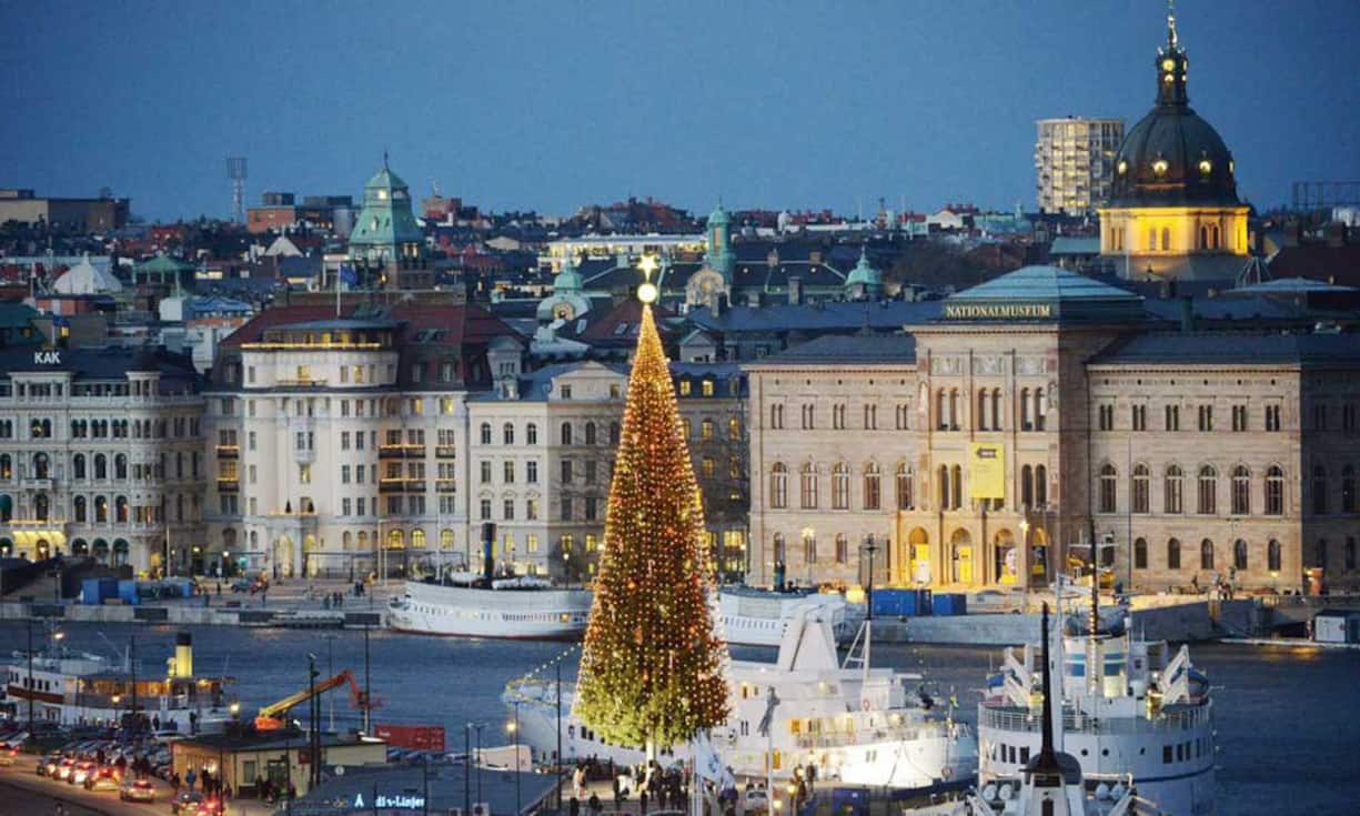 4. Stockholm
... Stockholm. Die Schweden sichern sich zwar Gold in Europa, schaffen es im weltweiten Vergleich aber knapp nicht aufs Podest. Nicht in den Top 10 sind die europäischen Städte Barcelona (15), London (18), Frankfurt (20), Brüssel (22), Paris (23), Mailand (26), Rom (27), Istanbul (41) und Moskau (43).