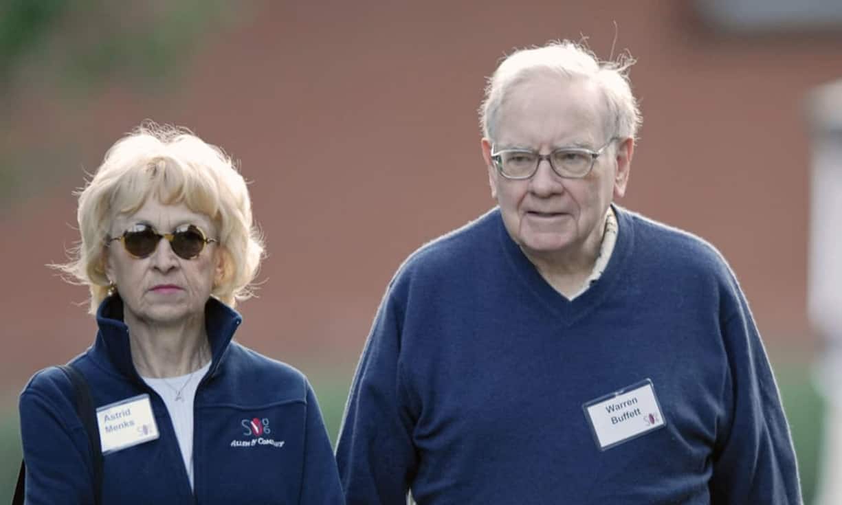 Platz 3: Warren Buffett und Astrid Menks, 65 Milliarden Dollar. Als legendärer Investor zählt Buffett zu den reichsten Männern der Welt. Mit Astrid Menks ist er seit 2006 verheiratet. Buffett und Menks liessen sich Zeit: Bereits seit Ende der Siebziger Jahre sind der Börsenguru und die ehemalige Kellnerin ein Paar.