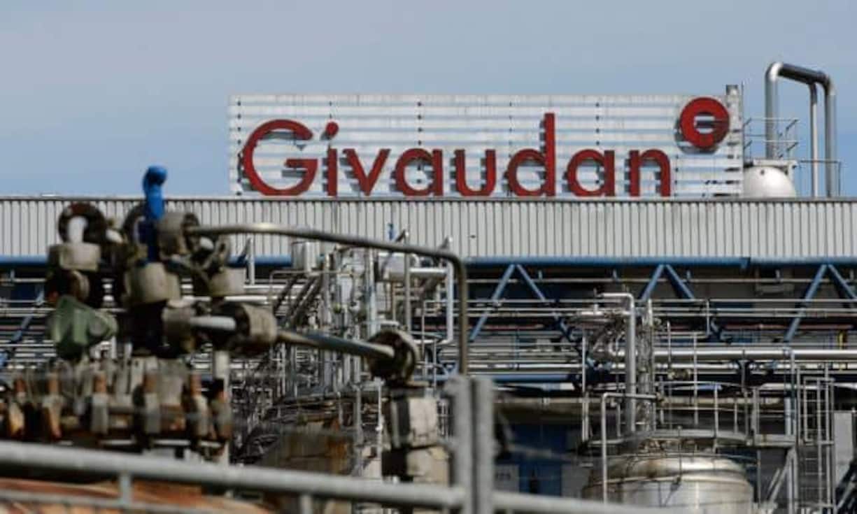 Givaudan: Der Trend beim Aktienkurs des Duftstoffproduzenten ist erfreulich. Der Höchstkurs wurde Anfang Jahr bei etwa 1925 Franken erreicht. Nach einem Einbruch auf 1600 Franken erholt sich der Kurs und ist nun noch 100 Franken oder rund 5,5 Prozent vom Maximum entfernt.