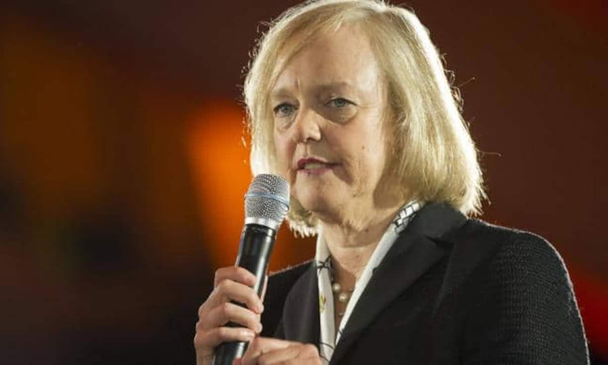 Rang 10, Meg Whitman: Die 58-jährige Milliardärin und Chefin des Technologiegiganten Hewlett-Packard erhielt für ihren Posten 17,6 Millionen Dollar. Wie etwa Facebook-Boss Mark Zuckerberg und einst Apple-Gründer Steve Jobs erhielt sie einen symbolischen Lohn von nur einem Dollar. Ihr Gehalt setzte sich vor allem aus Firmenanteilen in der Höhe von gut 4,4 Millionen und Optionen von knapp 13 Millionen Dollar zusammen.