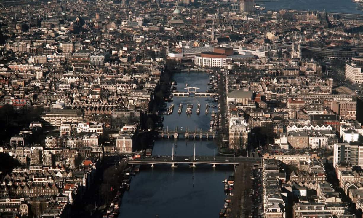 7,16 Jahre muss ein Angestellter arbeiten, bevor er in Amsterdam eine 60-Quadratmeter-Wohnung erwerben kann.