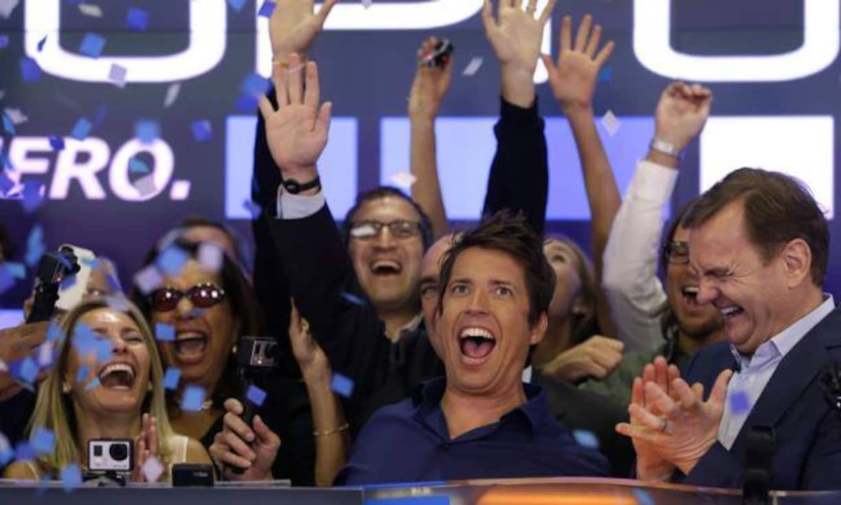 Nick Woodman beim Börsengang: Der Chef und Gründer von GoPro hat gut lachen: Sein Vermögen hat sich seit dem Debüt auf dem Börsenparkett verdoppelt.