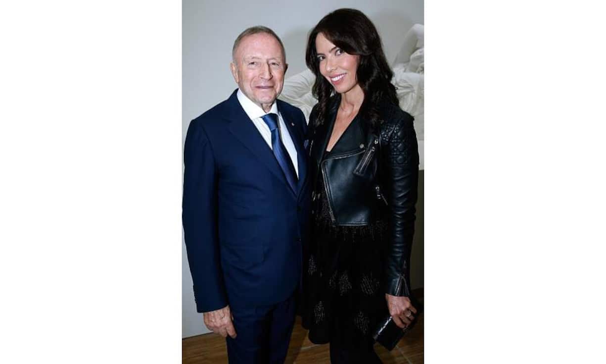 Platz 2: Laurence Graff (mit Partnerin Josephine) konnte im vergangenen Jahr mit seiner Firma Graff Diamonds die Umsatzmarke von einer Milliarde Dollar knacken. Der Wahlberner kommt 2015 auf ein Vermögen von 4 bis 4,5 Milliarden Franken. Ein ebenso grosses Vermögen besitzt der sehr öffentlichkeitsscheue Heinz Baus. Auch er profitiert vom guten Geschäftsgang seines Unternehmens: Bauhaus erzielte zuletzt einen Umsatz von knapp 6 Milliarden Euro.Getty Images