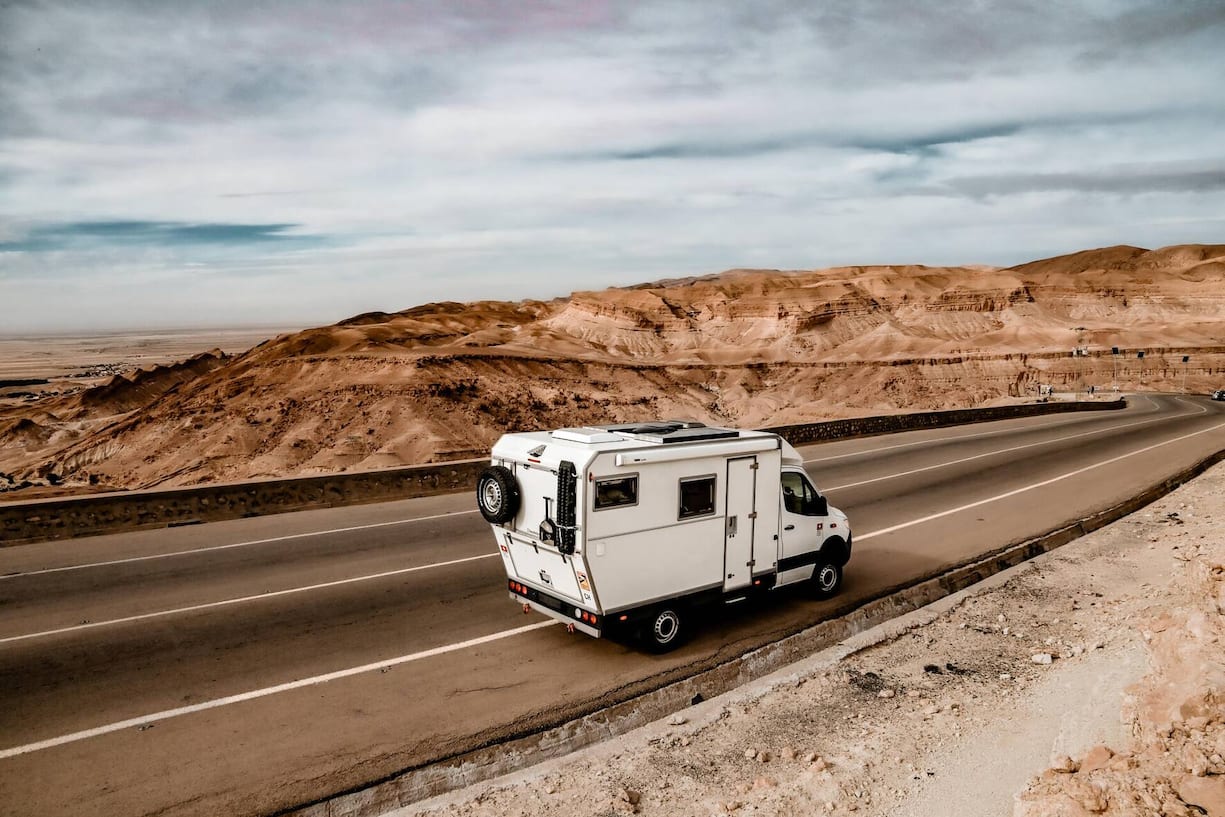 Durch die Berge von Chebika nach Tamaghza – wenn die Strasse gut ist, kann man die Aussicht geniessen.