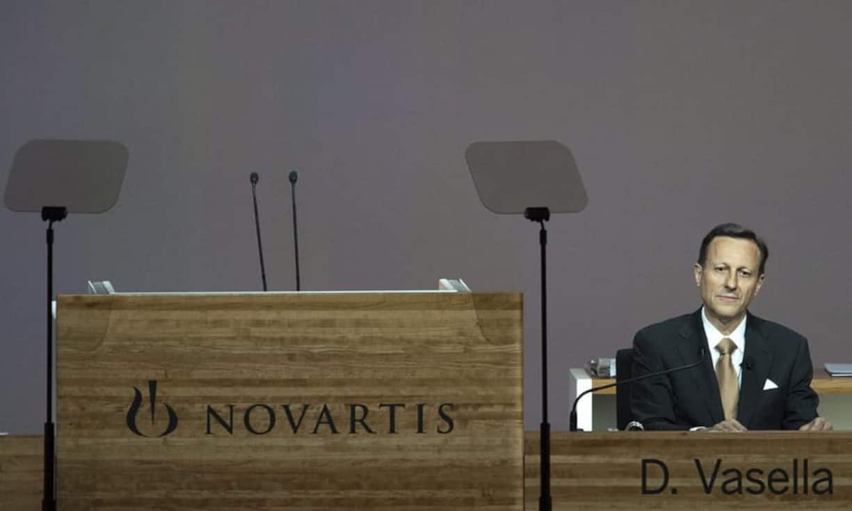 Novartis (im Bild: Verwaltungsratspräsident Daniel Vasella) ist in der Wahrnehmung ein Gigant. Mit 156 Milliarden Franken Börsenkapitalisierung bringt es der Basler Pharmamulti allerdings nur auf etwas mehr als ein Viertel des Wertes von Apple. Oder anders: Mit 600 Milliarden Franken könnten Nestlé, Novartis, Roche, UBS und Swiss Re gekauft werden. (Bilder: Keystone)