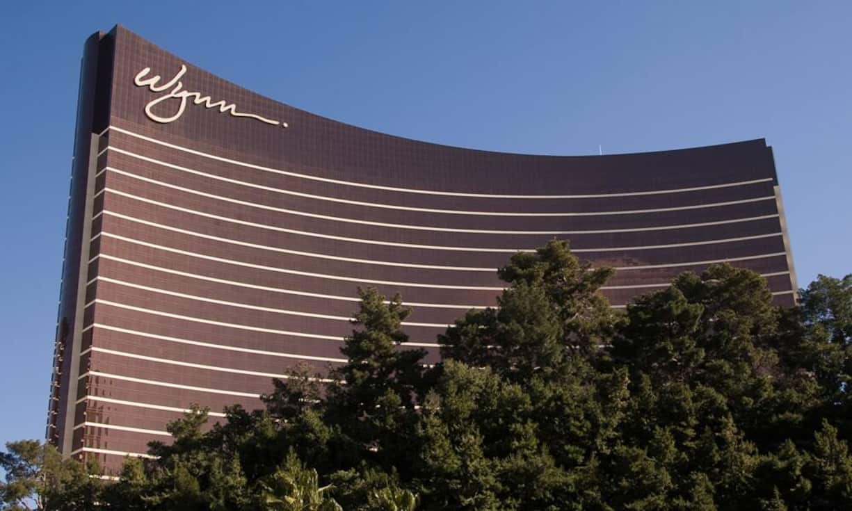 Platz 10: Wynn Resort, Las Vegas — 3,3 Milliarden DollarIn Las Vegas geht es genauso teuer zu wie in Macau. Dort steht unter anderem das Wynn Resort, das Fünf-Sterne-Bewertungen unter anderem von Michelin, Mobil und vielen anderen Agenturen hat. Es war ausserdem das erste Hotel, dessen Fenster sich automatisch selbst reinigten. adteasolale/Flickr/CC