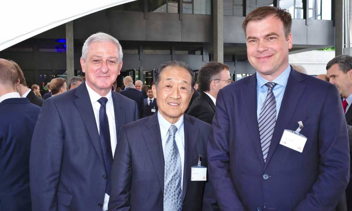 Jörg Reinhardt, VR-Präsident, Novartis;
Stephen Lee, CEO, Singapore Airlines Ltd.;
Philip Erzinger, CEO, St. Gallen Foundation