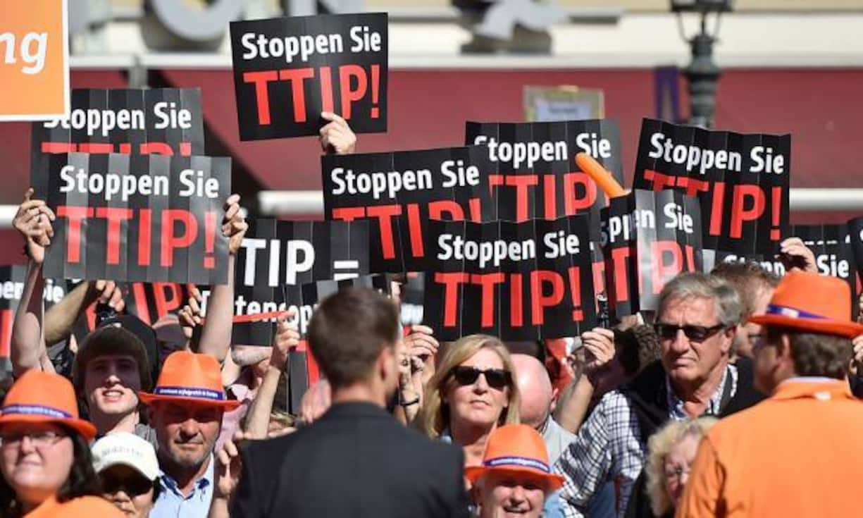 Risiken, die die Schweiz kaum beeinflussen kann: 
Sollte das Freihandelsabkommen TTIP zwischen den USA und Europa zustande kommen, verschlechtert sich der Marktzugang für die Schweiz.