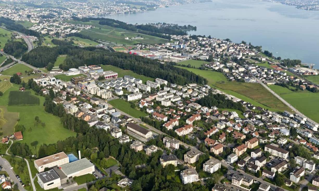 1. Rang: Bezirk Höfe (SZ): 101'065 Franken pro Einwohner.