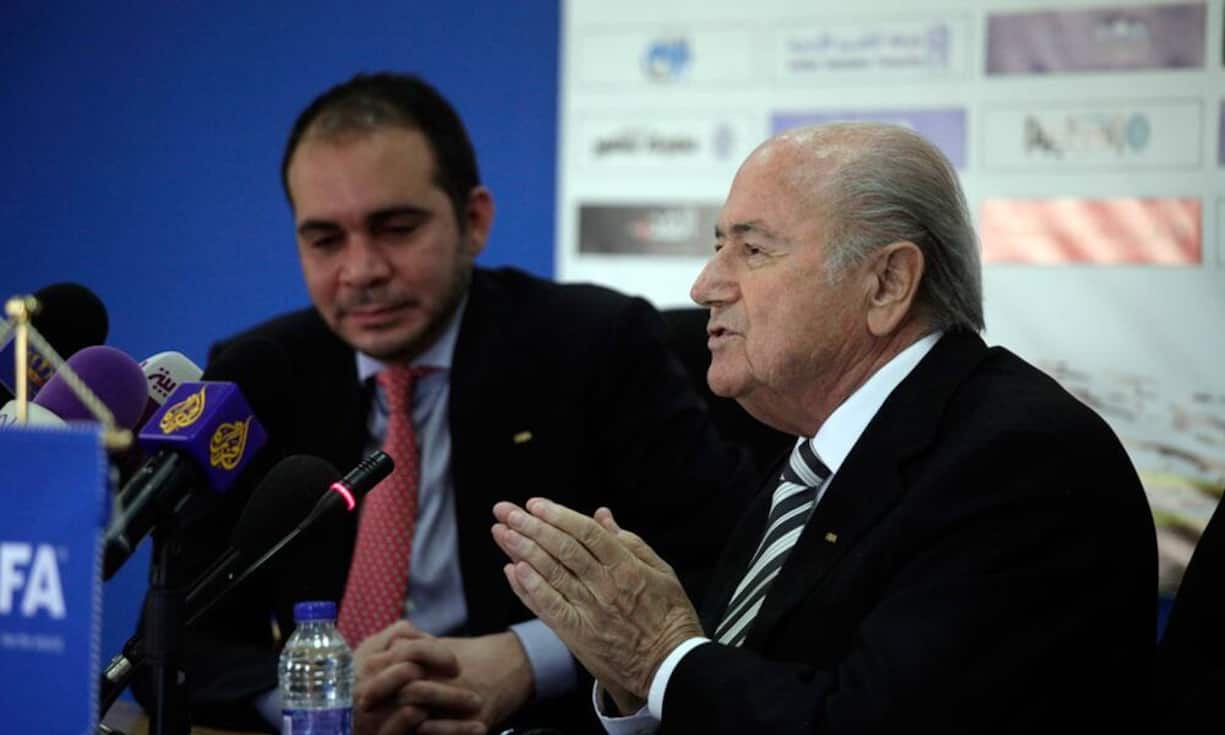 29.05.2015: Der chancenlose Herausforderer Prinz Ali Bin Hussein zwingt Blatter bei der Wahl des Fifa-Präsidenten in einen zweiten Wahlgang, verzichtet dann aber...