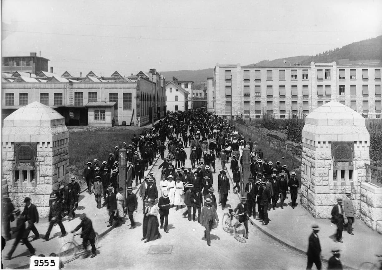 Historischer Blick auf die Arbeiterströme bei der BBC. Auch wenn sich das Flair verändert hat – der Innovationsgeist in Baden ist geblieben.