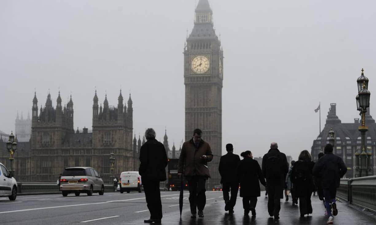 In London wittert man hinter der Abkopplung vom Euro grössere Probleme bei der Einheitswährung. Die Euro-Skepsis steigt. Das britische Pfund schnellte mit 2.5 Prozent so stark in die Höhe wie seit Jahren nicht.