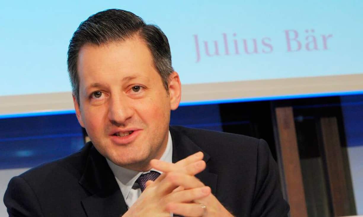 ... Boris Collardi, CEO von Julius Bär, ist gegen Blackrock nicht immun. 2013 wurde Collardi eine Zusatzprämie verweigert, nachdem zu viele Aktionäre sich auf die Seite von Blackrock geschlagen hatten und dagegen stimmten. So ist der «schwarze Felsen» auch hierzulande zum Schrecken für viele Firmenchefs geworden.Bilder: Keystone/PR