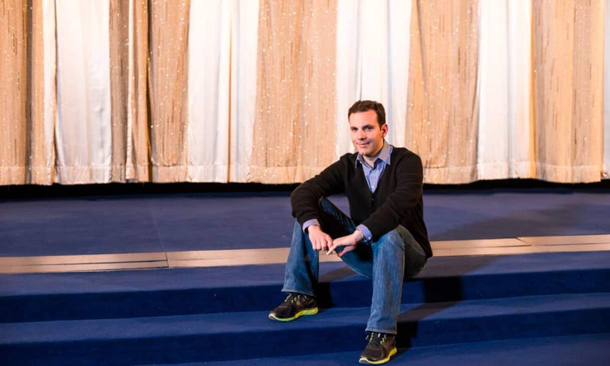 Dario SuterVermögen: 10 - 20 Millionen Franken2007 gründete Suter mit seinen Partnern DCM. Das Unternehmen zählt 40 Mitarbeiter und hat zwei Standbeine: Film und Start-ups. Mit ihrer neusten Produktion der Bibi & Tina-Reihe haben sie im deutschsprachigen Raum rund zwei Millionen Besucher in die Kinos gelockt. Im zweiten Geschäftsfeld waren sie als strategischer Leadinvestor federführend beim Verkauf des Start-ups Flimmer. Marcel Schwickerath