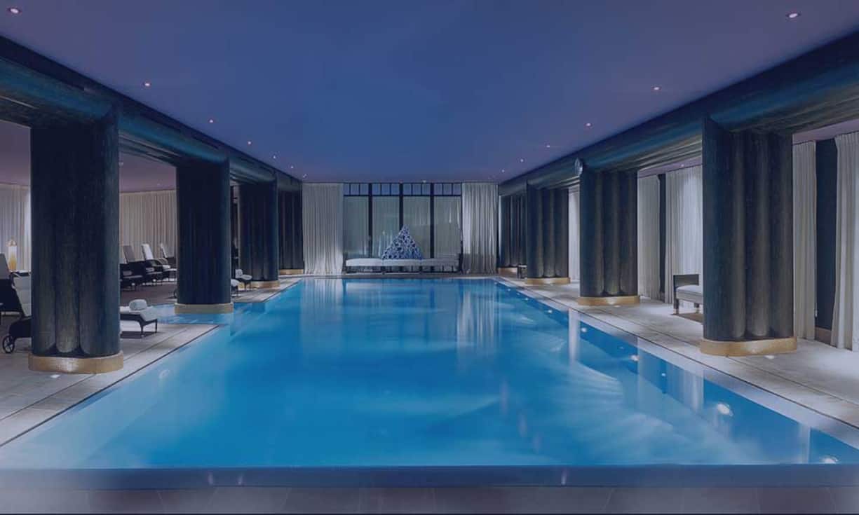 Kategorie «Stilvolle Gesundheitsvorsorge – revitalisieren und entgiften»»Auf dem zweiten Rang liegt das La Réserve Genève in Bellevue, Genf. Die Luxus-Einrichtung vor den Toren Genfs besticht mit einer gelungenen Kombination aus Wissenschaft und Sinnlichkeit. Das Hoteldesignt ist im Stil einer puristischen Afrika-Lodge gehalten.Website LaRéserveGenève