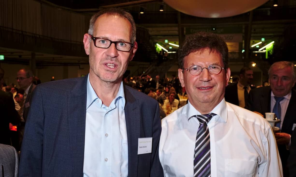 Stefan Nünlist, Leiter Unternehmenskommunikation, Swisscom AG;
Siegfried Gerlach, Generaldirektor und Delegierter des Verwaltungsrates, Siemens Schweiz AG