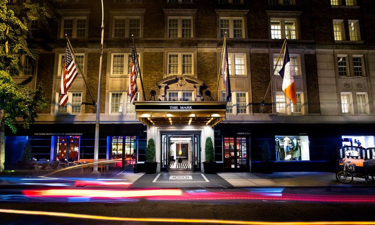 Platz 2 (Vorjahr: 20): The Mark, New YorkAufregend in seiner Individualität, subtil in seiner Innenarchitektur, prescht der unlängst erneuerte Hotelklassiker an Manhattans Upper East Side um achtzehn Ränge nach vorne und gibt dem Reisenden zu jedem Zeitpunkt das Gefühl, dass er im Mittelpunkt des Big Apple angekommen ist. Zudem ist von der Einrichtung der 152 Zimmer über das Restaurants bis zu den unerwarteten Aufmerksamkeiten alles von einer Aura der guten Laune ergriffen.