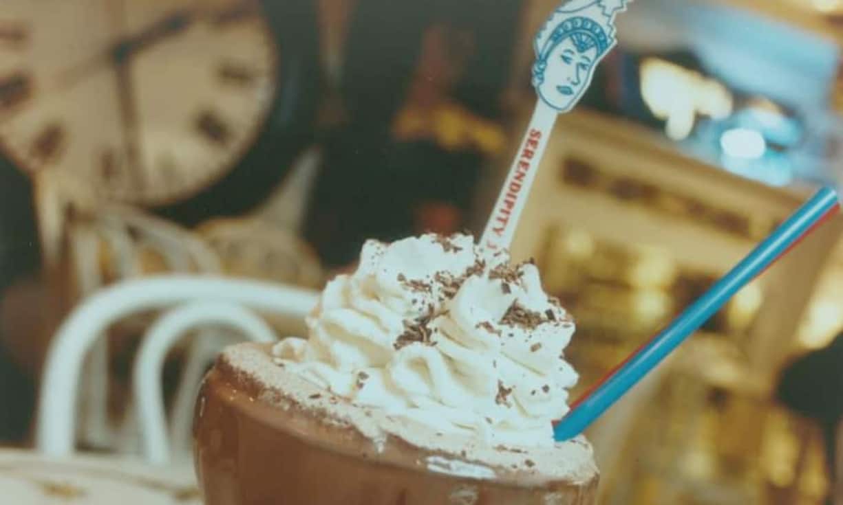 Platz 4: Auch in New York und zum gleichen Preis wie das Omelette gibt es im «Serendipity 3» den Glacebecher «de luxe». Zu den edlen Ingredienzien zählen unter anderem Goldmandeln, Armagnac, Kaviar und Chuao-Schokolade. (Bild: facebook.com)