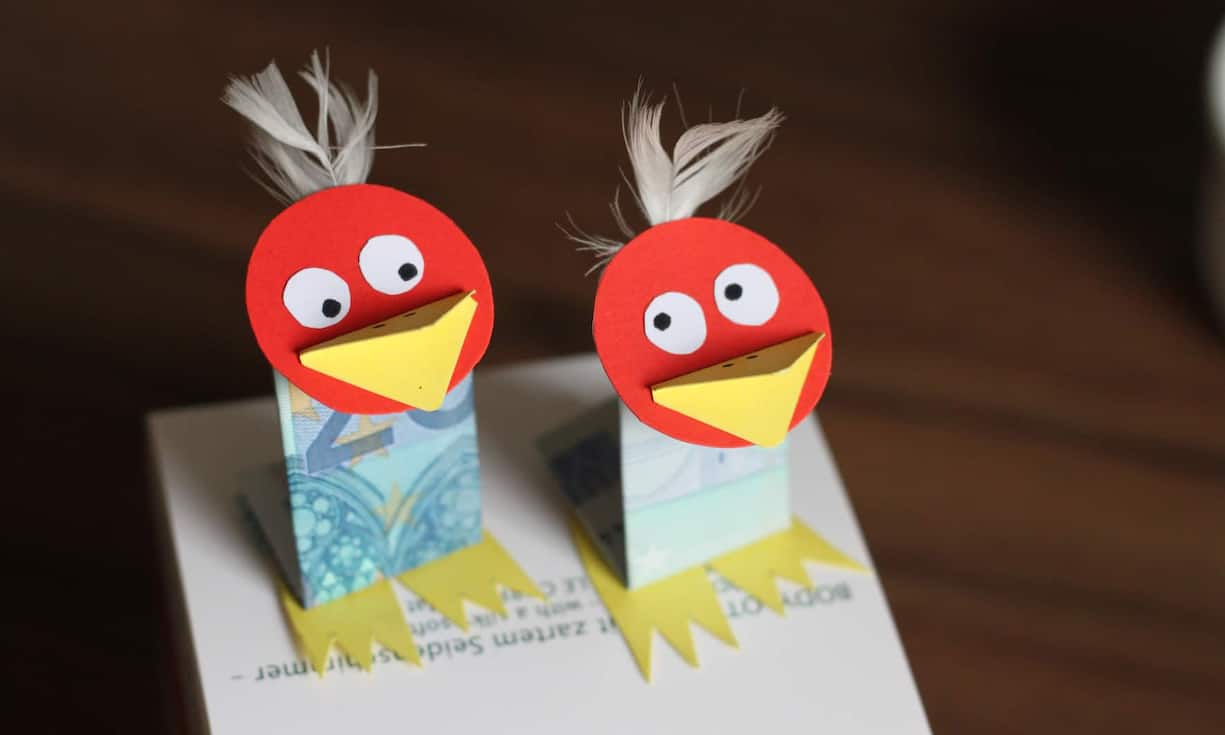 2. Rang: Geschenkgutschein und Geld - Die Hälfte der Befragten beschenkt gerne mit Geld oder Gutscheinen. Böse Zungen würden behaupten, es fehlt ihnen an Fantasie.