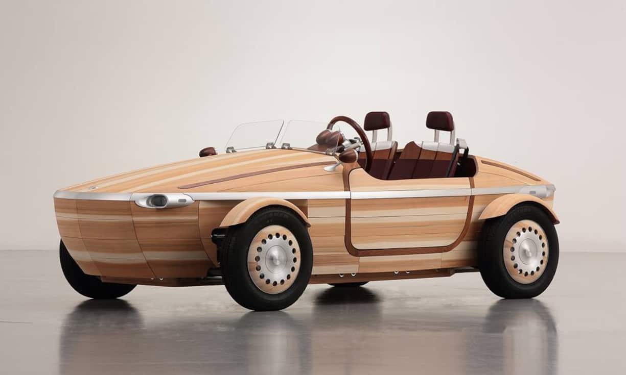 Toyota Setsuna ConceptIm April hat Toyota ein Konzeptauto gezeigt, dass komplett aus Holz besteht. Das Fahrzeug wurde aus 86 handgefertigten Brettern hergestellt, die durch die Okuriari-Methode verbunden wurden. Das heisst, sie wurden so genau gefertigt, dass keine Nägel notwendig sind.