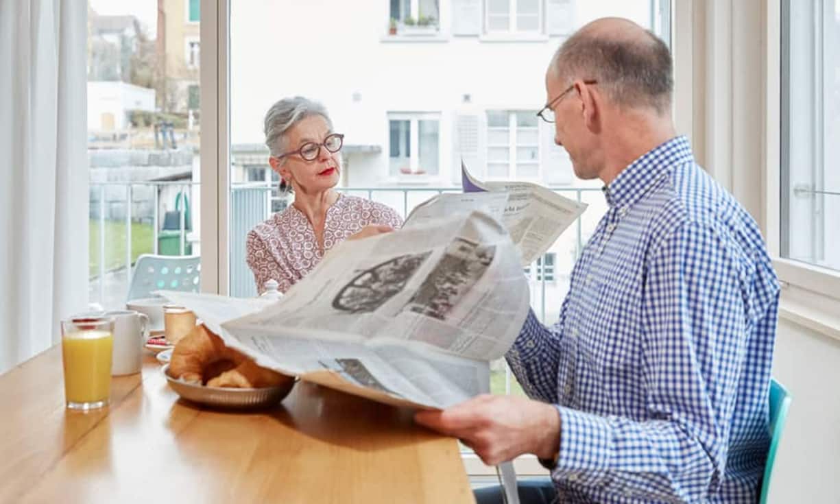 Der 60-Jährige: 3a-Gelder beziehen, PK einzahlenLebensphase: Die Kinder sind aus dem Haus. Das Einkommen steigt noch leicht auf 160'000 Franken. Die Partnerin reduziert auf 80 Prozent – mit 80'000 Franken Einkommen.