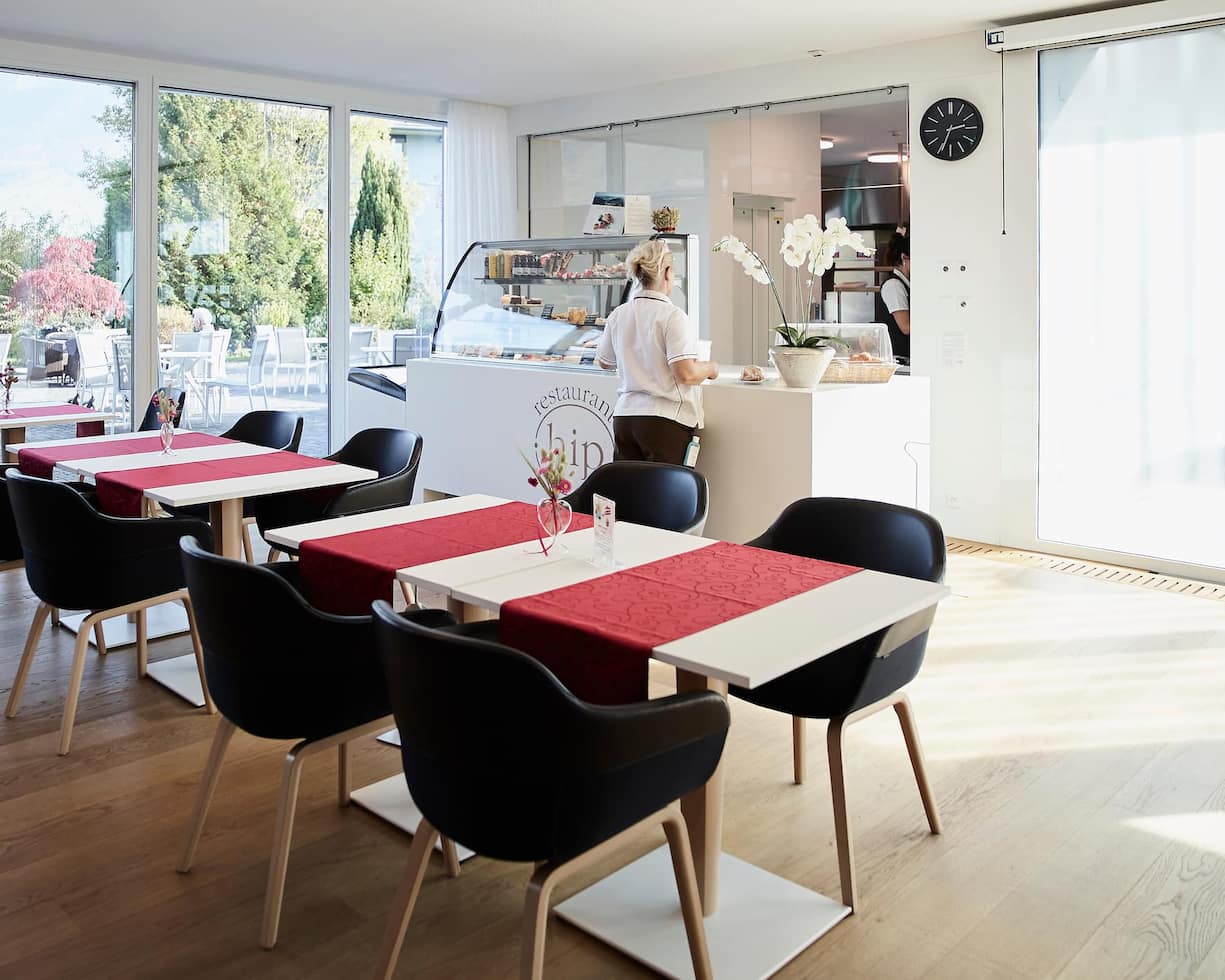 Suiten und Eingang des Kantonsspital Nidwalden in Stans