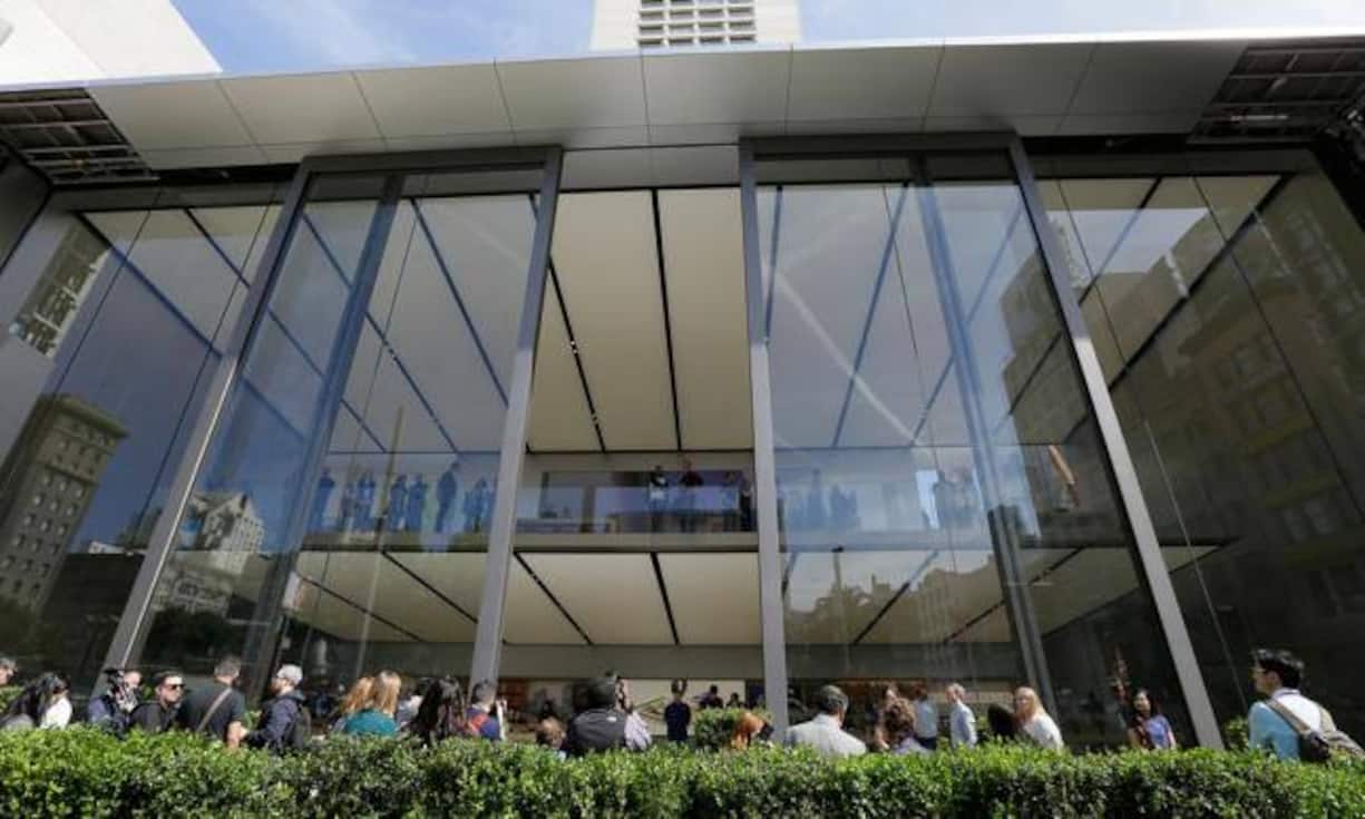 apple_store_3.jpg