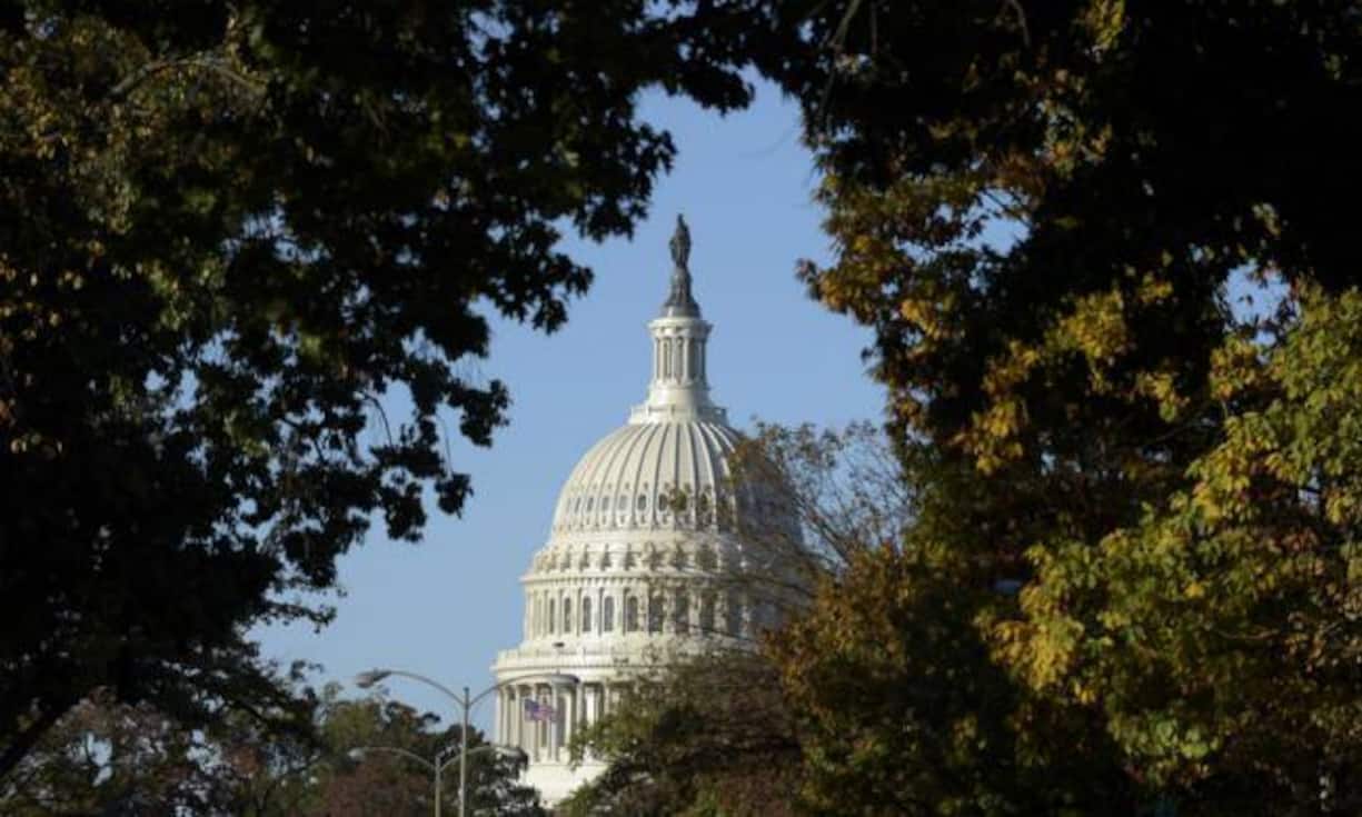 Die Republikaner haben nach Hochrechnungen von US-Medien eine gute Chance, ihre Mehrheit in beiden Kammern des Kongresses zu behalten.