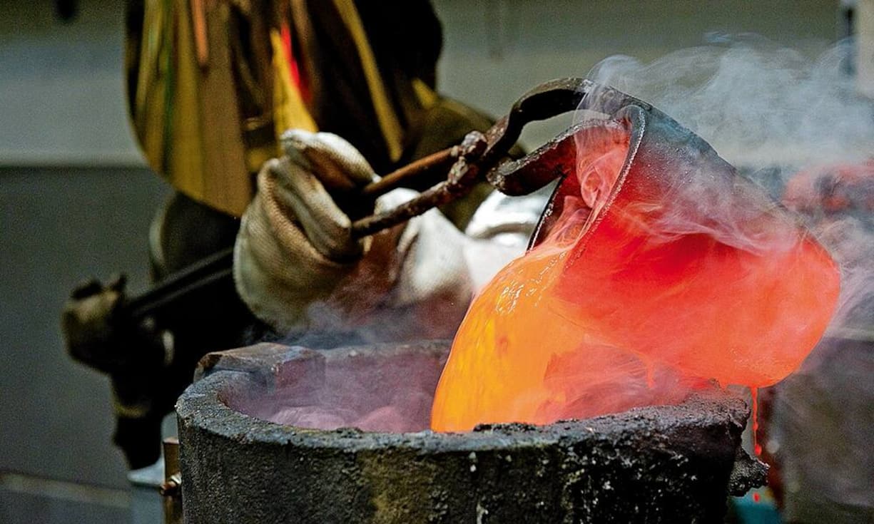 Der Schmelzpunkt von Gold liegt bei 1064 Grad Celsius.